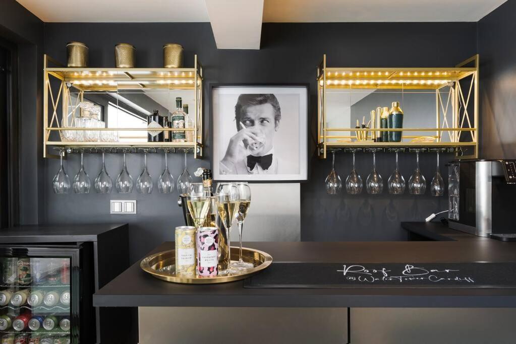 Luxury Water Tower I Roof Bar I Cinema Villa คาร์ดิฟฟ์ ภายนอก รูปภาพ