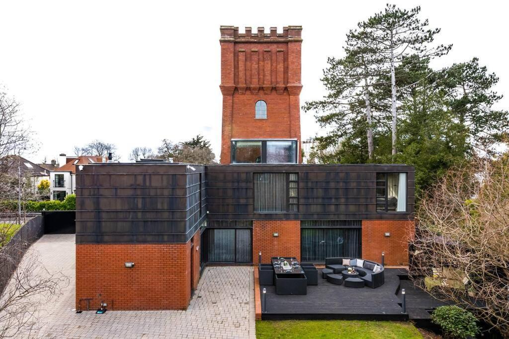 Luxury Water Tower I Roof Bar I Cinema Villa คาร์ดิฟฟ์ ภายนอก รูปภาพ