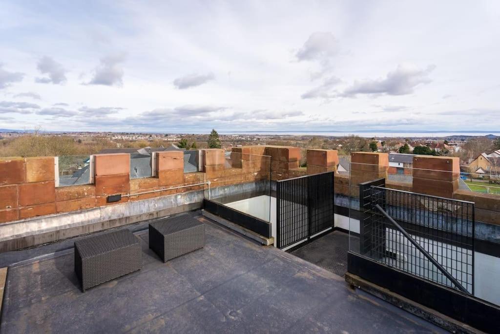 Luxury Water Tower I Roof Bar I Cinema Villa คาร์ดิฟฟ์ ภายนอก รูปภาพ